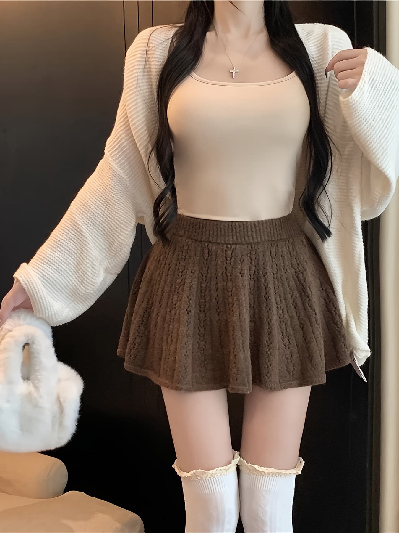 【大人可愛い】ニットミニスカート プリーツスカート 透かし編み レディース Aライン ハイウエスト ウエストゴム ボトムス ミニ丈 ショート丈 膝上 学院風 スクール風 ガーリー フェミニン クロシェ風 ニットスカート 美脚 脚長 着痩せ 体型カバー 楽ちん 秋 冬 春