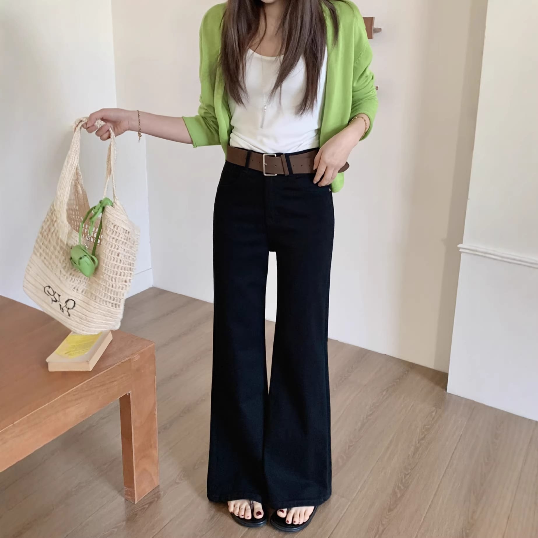 デニム パンツ ジーンズ レディース ブルー 青 ハイウエスト ブーツカットパンツ セミフレア ベルボトム ロング丈 ゆったり ワイドパンツ ヴィンテージ感 縦長効果 脚長 美脚 スタイルアップ 大人｜Yokos