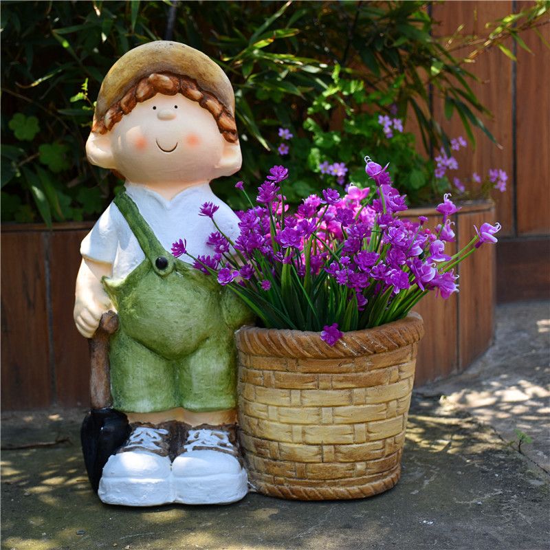 ガーデンオブジェ プランター 鉢植え 置物 庭 屋外 玄関 ベランダ 園芸用品 かわいい 男の子 カントリー 癒やし 樹脂製 飾り インテリア ガーデニング|Yokos