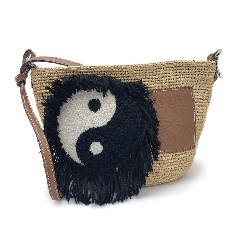 LOEWE ロエベ ショルダーバッグ パームリーフ カーフスキン ナチュラル ブラウン 330.11AW10 パウライビザコラボ "PAULA YIN YANG RANATURAL" YINGYANG 陰陽太極図 ラフィア ヤシの葉 シルバー金具 アナグラム ロゴ 【中古】｜よろず屋京都