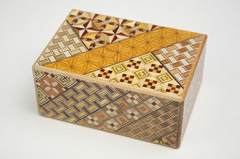 楽天市場】秘密箱 箱根 寄木細工 ひみつ箱 2寸 7回 箱根寄木細工 小