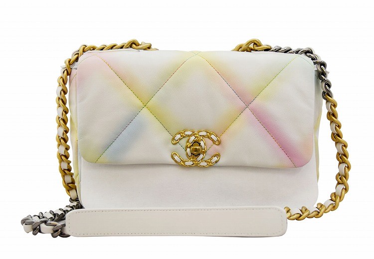 【新品負けず劣らず・未当て嵌める品】シャネル  CHANEL  シャネル19  ゴートスキン  マトラッセ  下げ翼  チェーン店肩肉  ネオン色つや/AT220546