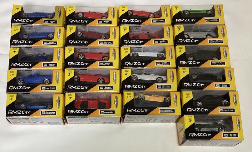 【新品未開封品】ダイキャストミニカーまとめ売り9台　59700円→55000円 同志社 ダイキャストミニカー デラックスミニカーセット36
