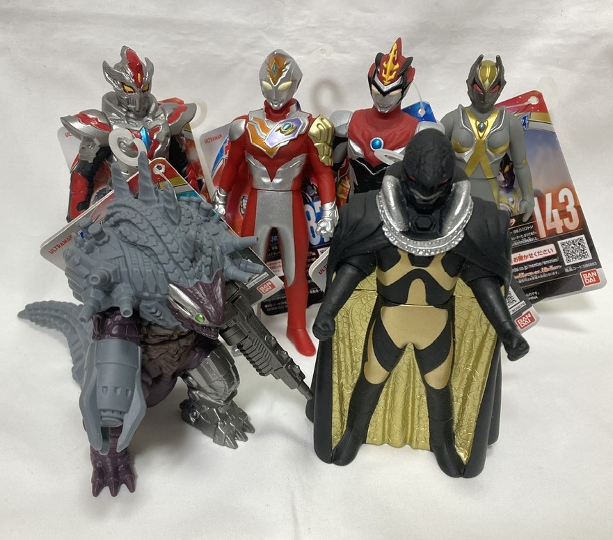 楽天市場】バンダイ【セット版売】ソフビ ウルトラマン 10点