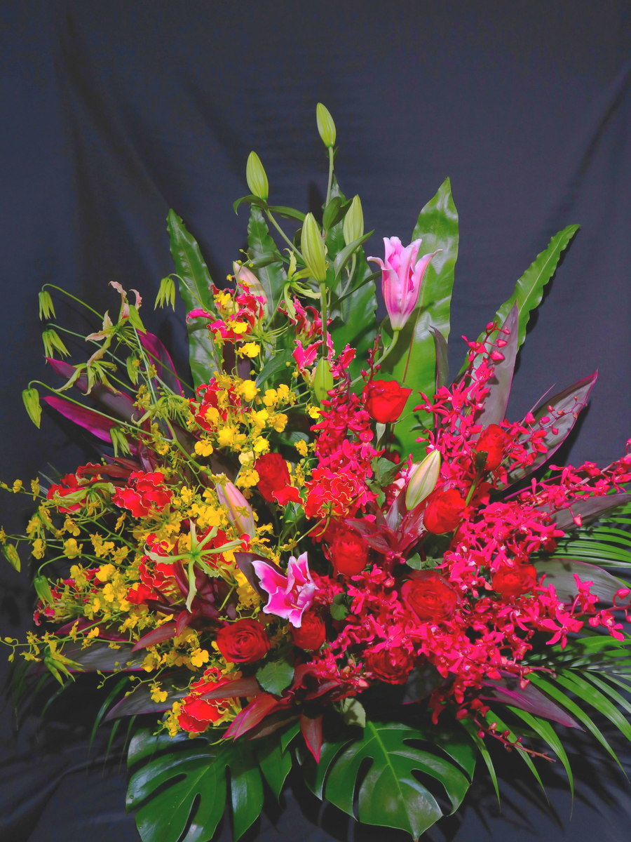 商品id 5614 アレンジメント 赤 黄色系 フラワーアレンジ アレンジ 花 ギフト 周年 開店 開店祝い オープン 祝 お祝い 御祝い 誕生日 誕生日祝い 生誕 生誕祭 バースデー 舞台 公演 楽屋花 発表会 劇場 イベント ライブ 個展 展示会 プレゼント 記念日