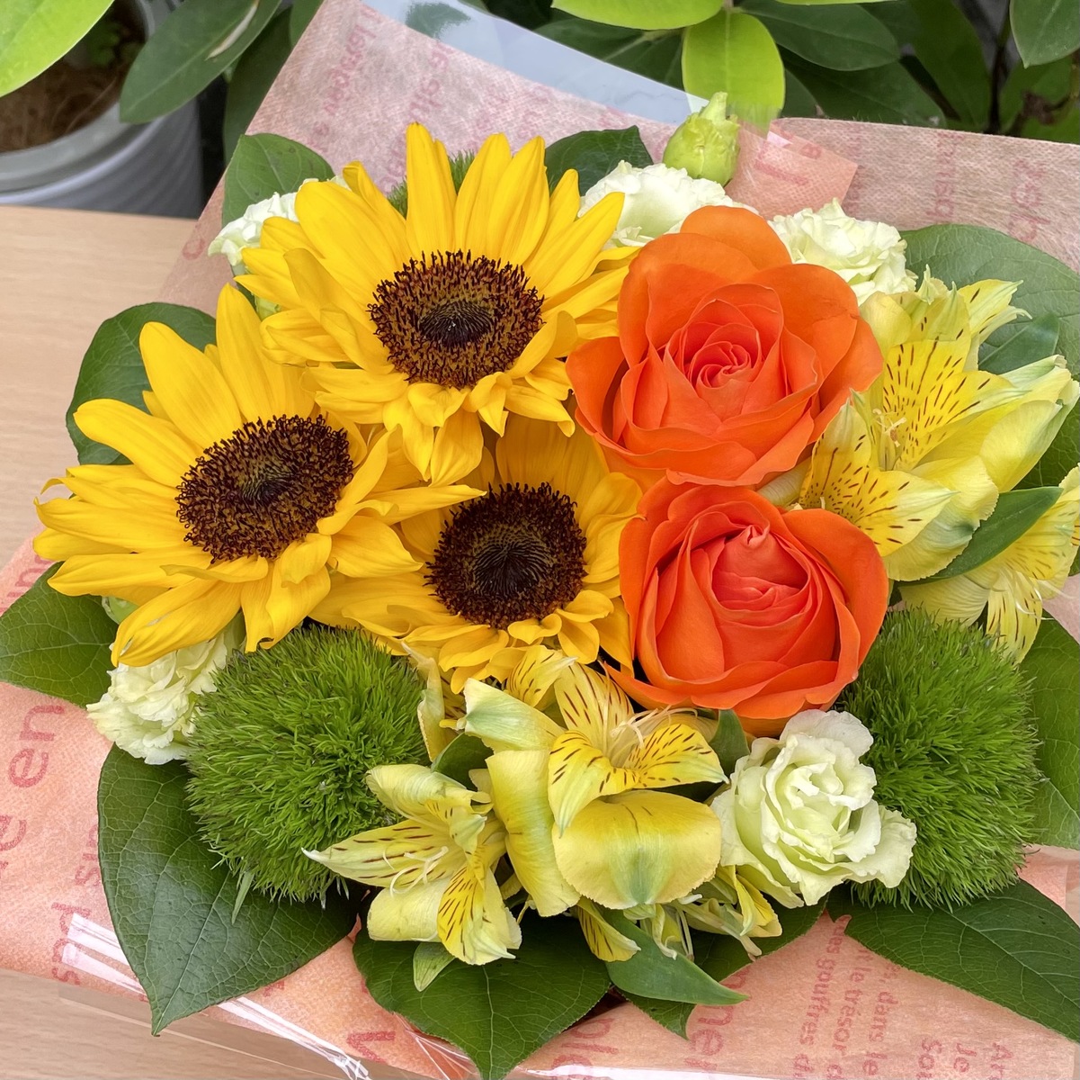 ヒマワリとバラのアレンジ 送料無料 向日葵 花 プレゼント 人気 花ギフ ト 夏 バラ 誕生日 おしゃれ アレンジメント 父の日 ギフト ひまわり お中元 夏ギフト サマーギフト トルコキキョウ ヒマワリ オススメ フラワーアレンジ お父さん オシャレ 明るい おすすめ