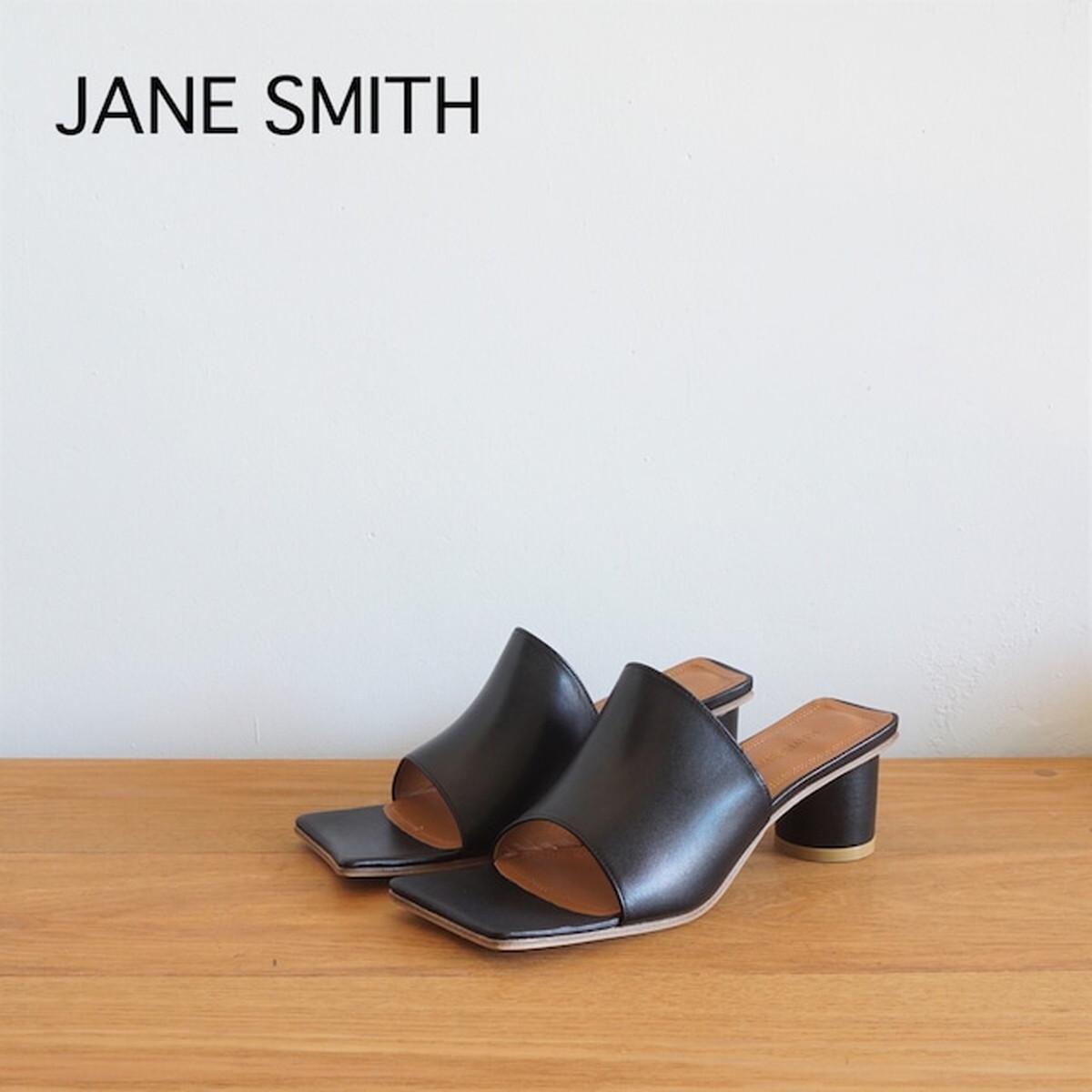 JANE SMITH | ジェーンスミス・Square Toe Sandals/725L 大きさ：35.5 - 37.5 色合い：黒いこと