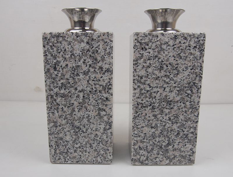 白御影石 花立 120x120x240 一対 17.6kg｜E-garden 店