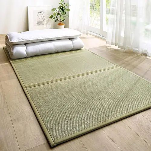 ダブルサイズ マットレス 三つ折り 連結可能 軽量 コンパクト 日本国産 グリーン 幅140cm 長さ210cm 天然素材 い草 吸湿 調湿 抗菌防臭