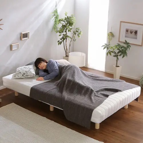 セミダブルベッド すのこベッド マットレスベッド 脚付き 天然木使用 頑丈 ホワイト 幅83cm 長さ197cm ネイビー ネイビー ブラウン ホワイト