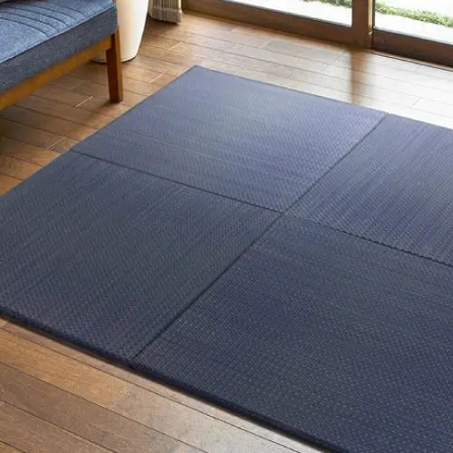 い草 ラグ 幅82cm 長さ82cm 滑り止め加工 裏面不織布 防臭 遮音効果 湿度調整 空気浄化作用 シンプル アジアン ナチュラル 軽量 同色9枚セット ネイビー