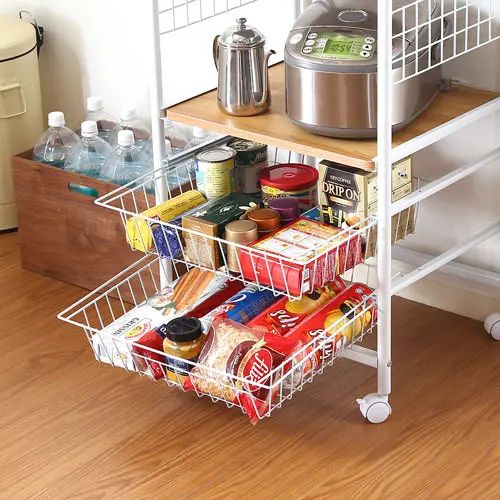 [キッチン ワゴン] ホワイト ナチュラル バスケット付き スライドトレー 幅51.5cm 棚付き キャスター付き すきま収納 大容量 ナチュラル
