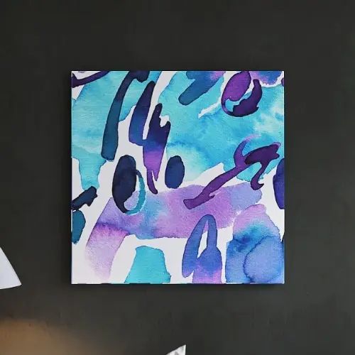ブルーのグラデーションが美しい 幾何学模様の壁掛けアート