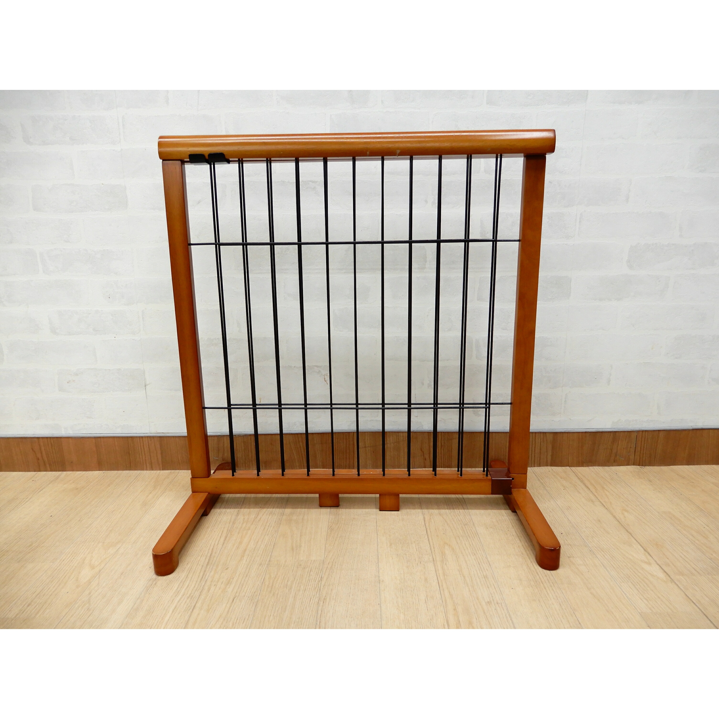 【Aitep】 木製ペットゲート RH ハイタイプ 高さ70cm 幅67～116cm 犬用 ペットゲート 木製 自立式 伸縮式 工具不要 小型犬 超小型犬 室内｜YourPetia店