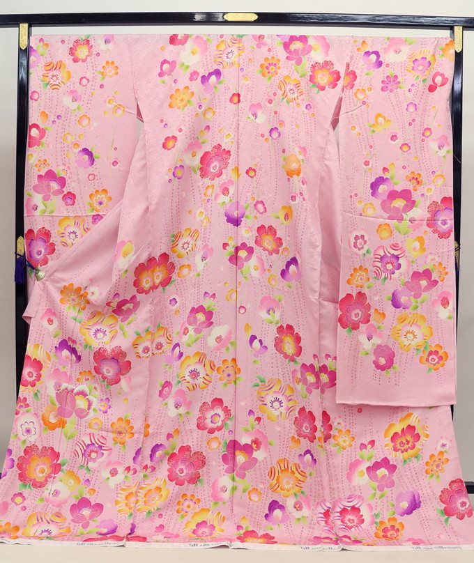 【当店厳選★振袖】お仕立上り【新品】◆【丹後ちりめん】ベビーピンク系　華爛漫　銀通し【正絹】