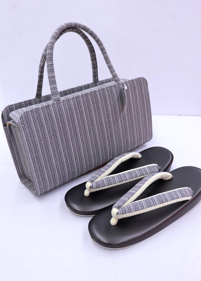 【一輪館】利久バッグ・草履セット【新品】◆草履サイズ（実寸約23.0cm）プレゼントにも◎グレー・縞｜和装の優彩
