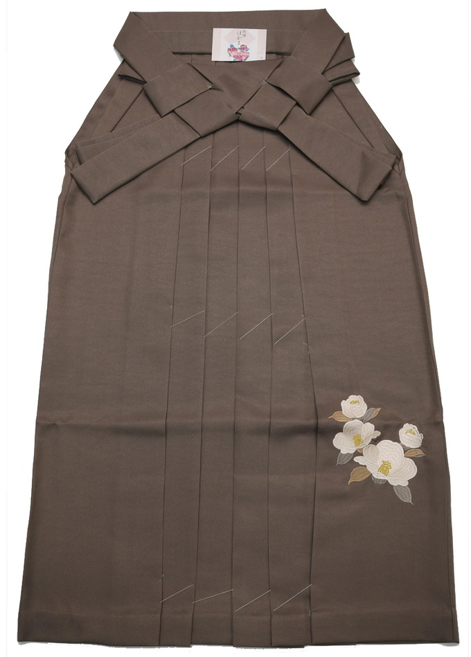 お上さん袴/ポリ【新品】【M大きさ】はいからさん◇くすみ色 モカ系・椿刺しゅう◆分かりやすいで合わせ分かりやすい◎一般受けの精緻さ色合い◆紐下：約91糎