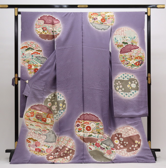★未仕立て　新品振袖◆正絹【丹後ちりめん】仮絵羽◎薄灰紫色地　古典調・雪輪【紋意匠】