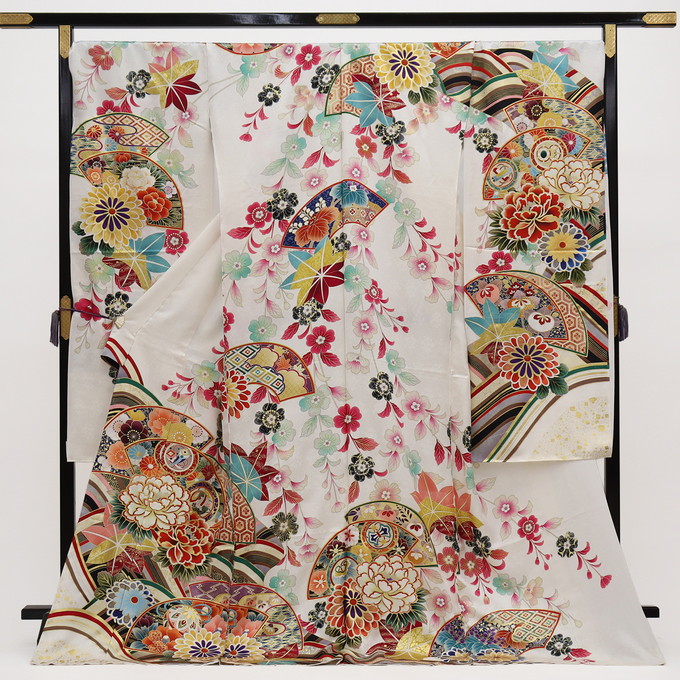 ★【下見板ＯＫ】未仕立てもの 新品振袖◆正絹◆仮絵羽◎象牙色地 新名著調・花爛漫【紋装飾】※心持ち訳有(すがた絵引き合い：下前衽に小汚れた状態有)※