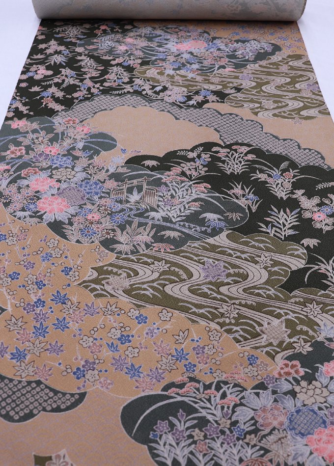 布切れ◆小紋着尺 正絹【浜ちりめん】薄香（うすこう）色・黒緑（くろみどり）色系 秋の顕花植物◆巾約37.0珊