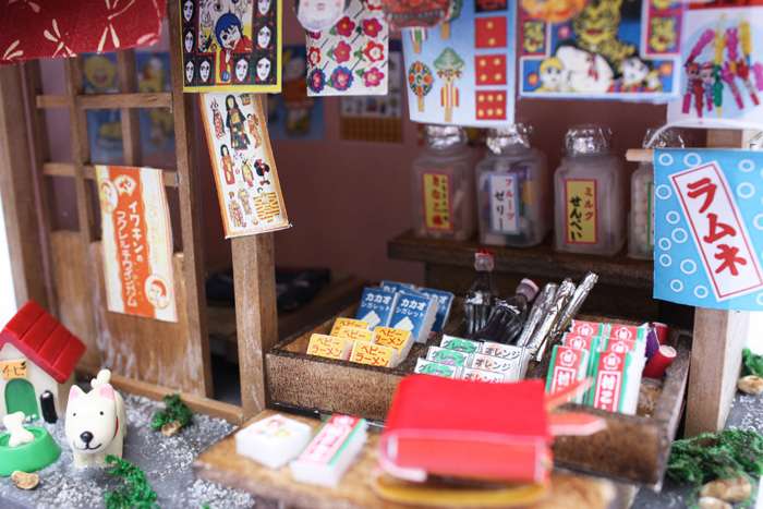 楽天市場 送料無料 ビリーの手作りドールハウスキット 昭和シリーズ 駄菓子屋さん 組み立て12分の1工作模型 1 12ミニチュア 手芸 ユウセイ堂1 ポイントアップ店