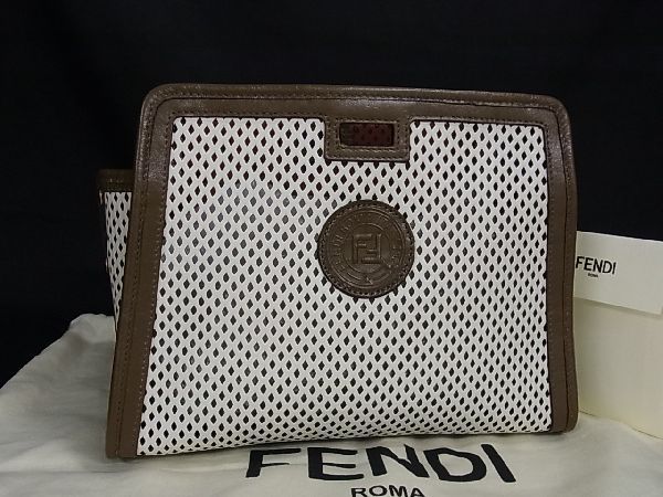 フェンデイピーカブカバー 楽天市場】フェンディ FENDI バッグカバー ピーカブーカバー