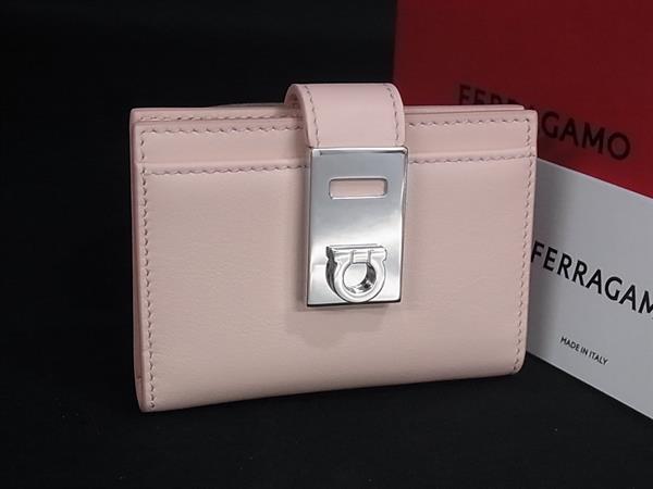 ■新品同様■ Salvatore Ferragamo フェラガモ JL-22 0552 ガンチーニ レザー カードケース カード入れ 定期入れ ピンク系 BS5560|pleasure-Store 店