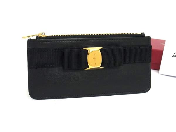 Salvatore Ferragamo フェラガモ 黒 カード定期 札入れ Salvatore Ferragamo フェラガモ 黒 カード定期 札入れ