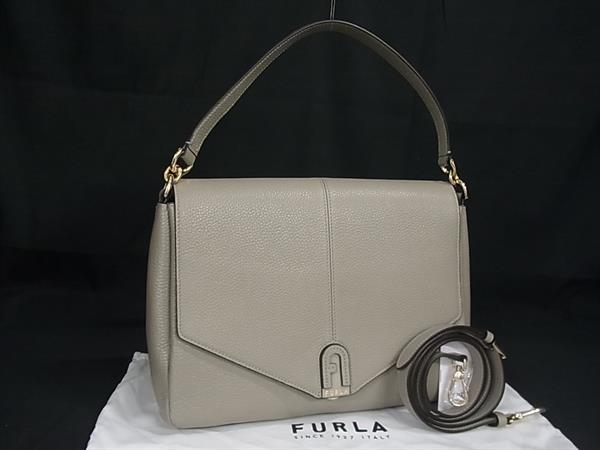 FURLA 赤 レザーハンドバッグ レッド（赤）系 FURLA(フルラ) バッグ・カバン(レディース