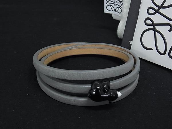 ■極美品■ LOEWE ロエベ スナ フジタ コラボ レザー クマ くま 3連 ブレスレット アクセサリー レディース グレー系 FR5562｜pleasure-Store　店