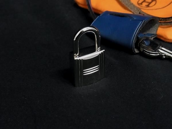 楽天市場】□極美品□ HERMES エルメス レザー クロシェット シルバー