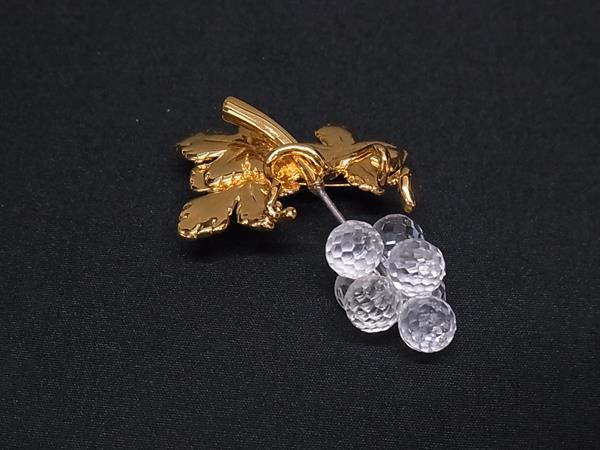 楽天市場】スワロフスキー マトリクス ブローチ ペアカット ホワイト