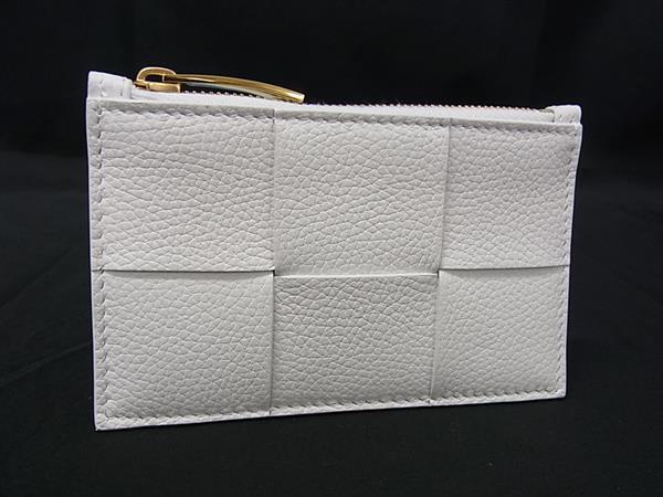 ■新品負けず劣らず■ BOTTEGA VENETA ボッテガヴェネタ マキシイントレチャート テープ なめし革 コインケース 御釣り入れ 白いこと系 HA0003