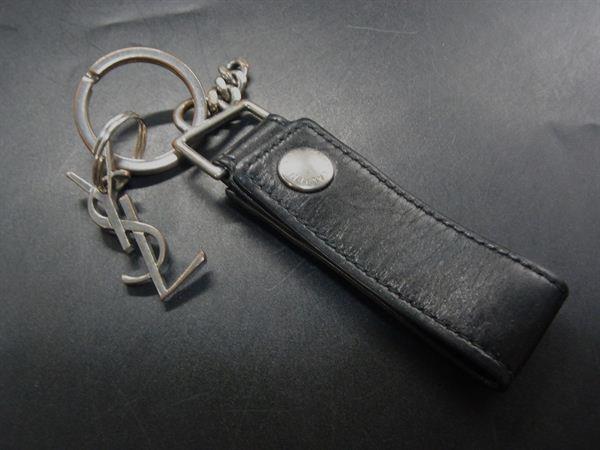 SAINT LAURENT ブラックレザー キーリング 楽天市場】サンローラン SAINT LAURENT キーリング YSLロゴ