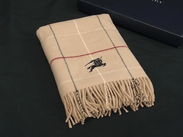 ■美品■ BURBERRY バーバリー 羊毛100％ 読み合わせる柄 消音装置 袈裟 肩かけ 防寒具 ベージュ系 FT8200
