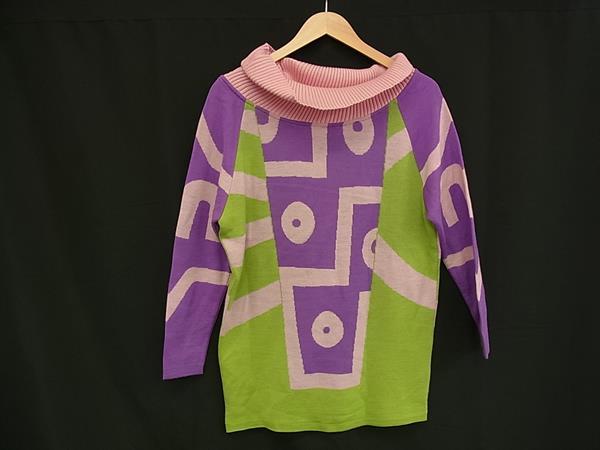 ■極美品■ GIANNI VERSACE ジャンニ ヴェルサーチ 編み物 ティーシャツ 書きあらわす大いさ 0 御召しもの レディース パープル系 FR6469