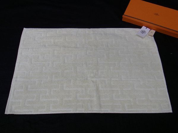 ■新品■未当て嵌める■ HERMES エルメス ステアーズ 綿織物100％ 人間の顔西洋手ぬぐい 御手々西洋手ぬぐい 象牙色系 AS4806