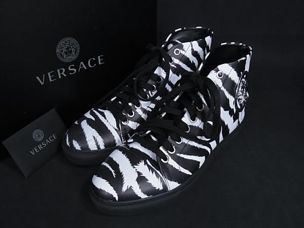 ■極美品■ VERSACE ヴェルサーチ メデューサ なめし革 ゼブラ 縞馬 御機嫌とり捨てる スニーカー 大きさ38 (約25糎) 靴 シューズ FW0300
