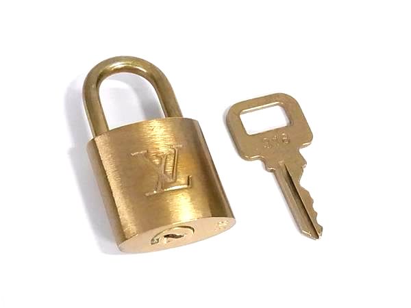 楽天市場】CHANEL シャネル カギ カデナ パドロック 南京錠 キー2つ