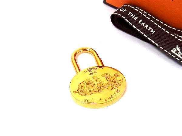 HERMES エルメス ANNEE MEDITERRANEE 地中海 2003年押さえる カデナ 首飾りとっ始め シャンデリヤとっ始め 引きつける ゴールド系 FV7899