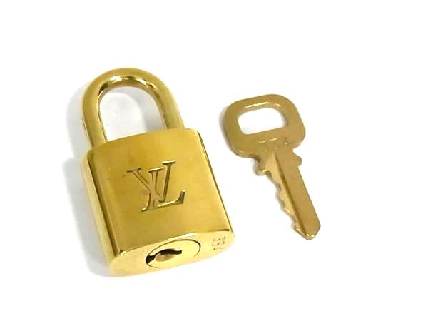 楽天市場】CHANEL シャネル カギ カデナ パドロック 南京錠 キー2つ