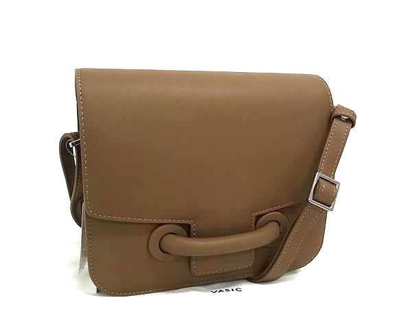 楽天市場】□新品□未使用□ VASIC ヴァジック レザー クロスボディ