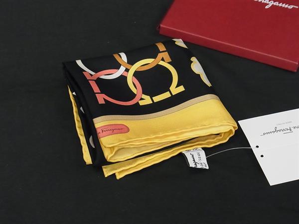 ■新品■未使用■ Salvatore Ferragamo フェラガモ ガンチーニ柄 シルク100% スカーフ レディース メンズ イエロー系 BS0429 楽天市場】□新品□未使用□ Salvatore Ferragamo フェラガモ