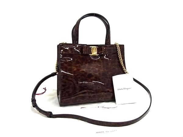 Salvatore Ferragamo 黒 レザー　2way ショルダーバッグ おすすめ】☆Salvatore Ferragamo・フェラガモ☆2way ヴァラ レザー