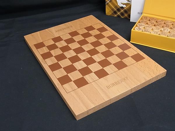 ■新品同様■ BURBERRY バーバリー チェッカー 木材 ボードゲーム テーブルゲーム ブラウン系 FW1581｜pleasure-Store　店