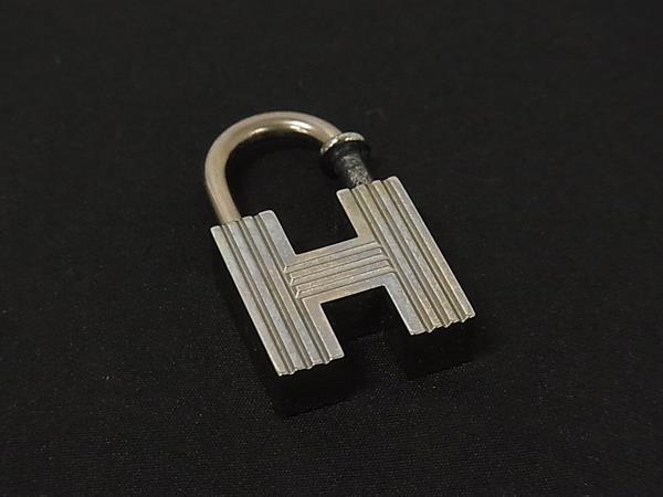 HERMES エルメス Hロゴタイプ 新年代の入りぐち 2000年押さえる カデナ 南京錠 引きつける メンズ レディース しろがね色系 BT5418