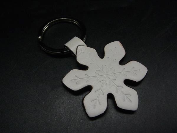 楽天市場】COACH コーチ スノーフレーク 雪の結晶 キーホルダー キー