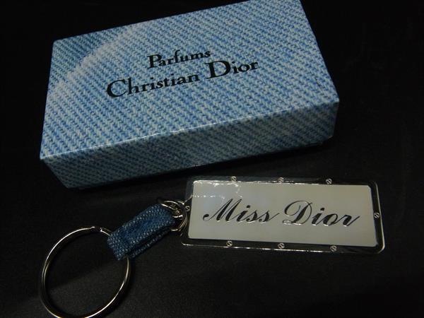 楽天市場】Dior ディオール キーホルダー チャーム ロゴ CD シルバー