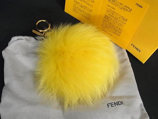 【美品】FENDI フェンディ チェリー型キーホルダー さくらんぼ 美品】FENDI フェンディ チェリー型キーホルダー さくらんぼ