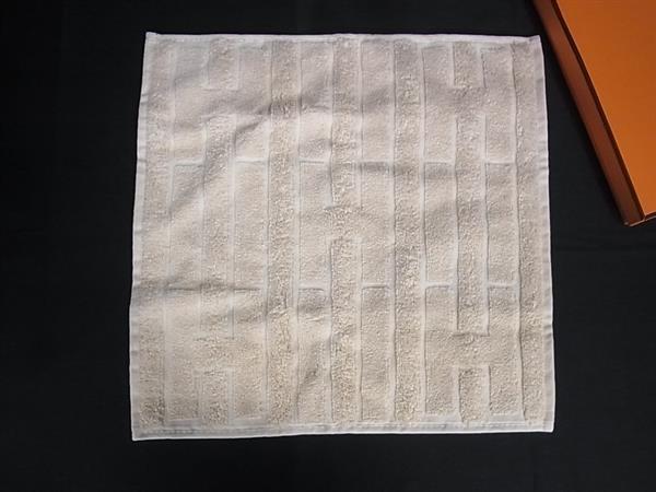 ■新品■未当て嵌める■ HERMES エルメス 迷宮 カレタオル 綿織物100％ 御手々西洋手ぬぐい 人間の顔西洋手ぬぐい ベージュ系 FX1851